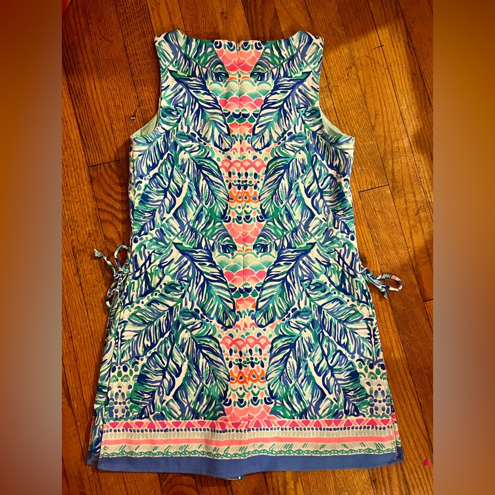 Lilly Pulitzer Blue and Green Patterned Dress w/Shorts Underneath - Picture 11 of 17